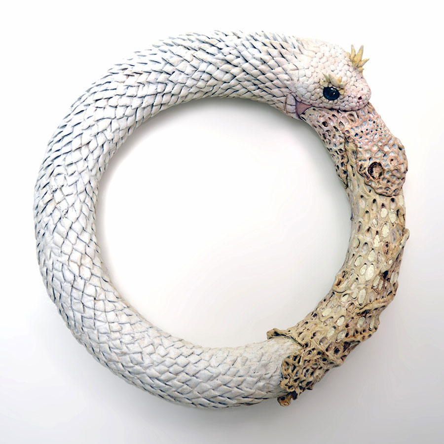 Sarah-Lee-sculpture-snakes-infinity