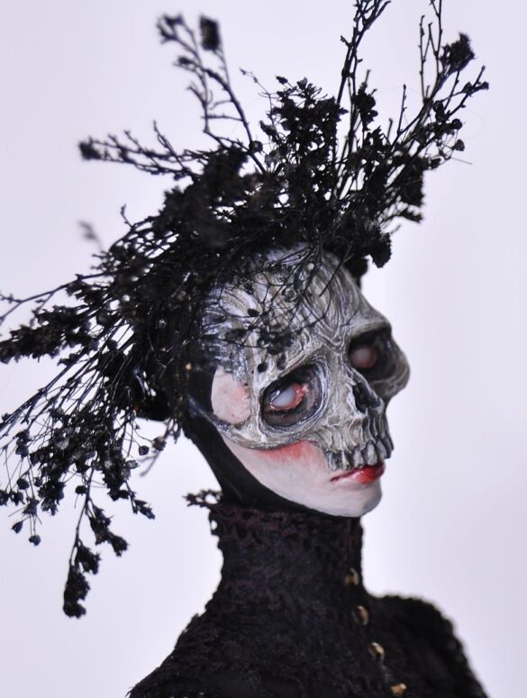 Jessica-Dalva-dark-skull-mask-sculptures